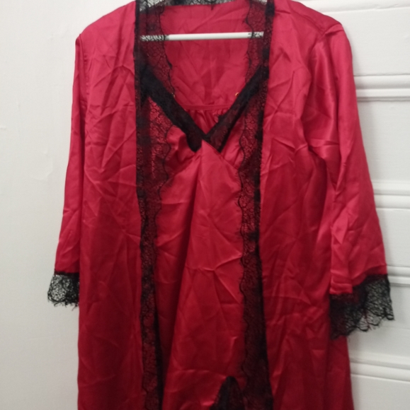 Women's sleep wear - Picture 1 of 2